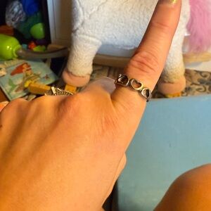 Elegant Black Heart Ring